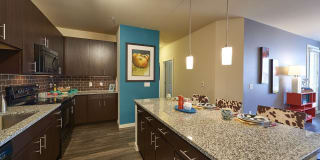 HiLine at Littleton Commons Gallery 1