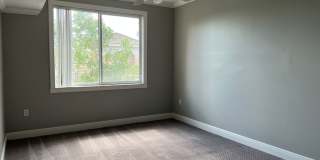 Georgeous College Town 2/2 split floorplan Gallery 11