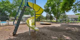 Oakland Pointe Gallery 44
