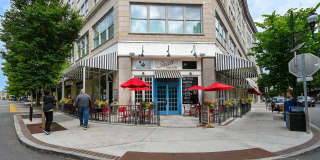Fully Furnished Newly Remodeled Condo Downtown Gallery 28