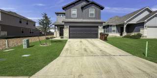 819 Bluegrass Pt Gallery 1