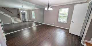 2 Bedroom 2.5 Bath Townhome In the heart for Vestavia/Homewood Gallery 1