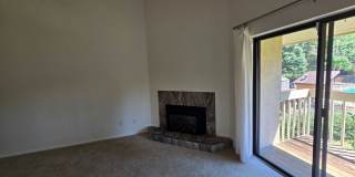 Beautifully Renovated, Top Floor, 2 Bedroom 2 Bath East Boulder Condo for Rent! Gallery 14