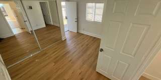Private Detached House with Fenced Yard and Large Covered Carport Gallery 6