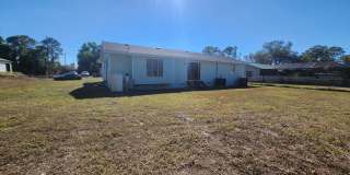 Charming 3BR/2BA House in Lehigh MOVE IN SPECIAL 50% OFF FIRST MONTH RENT! Gallery 7