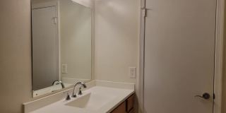 3178 SUMMIT SQUARE Drive Gallery 26