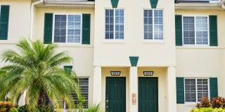 MAINTENANCE-FREE TOWNHOME LIVING IN HERITAGE HARBOUR – WATER INCLUDED Gallery 1