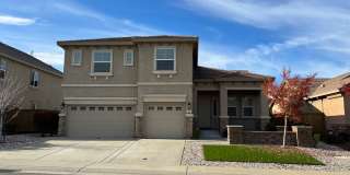 Desirable and Spacious 5-Bedroom Home in Empire Ranch! Gallery 1