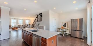42506 DOGWOOD GLEN Square Gallery 25