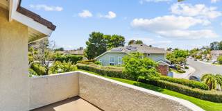 Gorgeous 2 bed/2 baths, located in the highly desired community of Woodbridge. Gallery 21