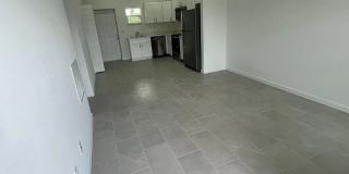 2-bed/ 1-bath single home in the quiet and peaceful Alva! Gallery 8