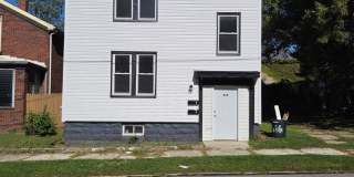 Lower 3 bedroom unit on west side Gallery 1