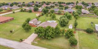 Luxury Lease on 1+ Acre with Saltwater Pool & Workshop in Ponder ISD! Gallery 29