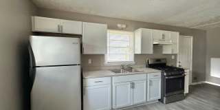 Cozy 3 Bedroom/1 Bath Gallery 8