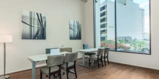 Broadway Palace Gallery 100