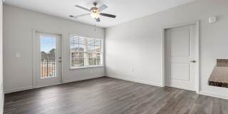 170 Grove Circle Gallery 12