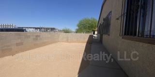 405 East Thoroughbred Street - 1 Gallery 11