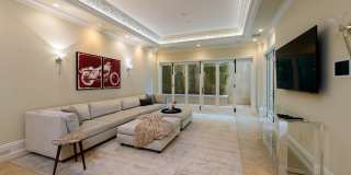 718 N Rodeo Dr Gallery 47