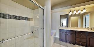 Spacious and Beautiful 4 bedroom 2 bath home located in NW OKC Gallery 18