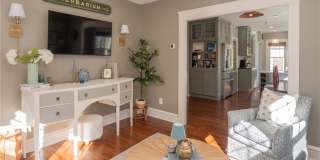 26 Vernon Avenue Gallery 11