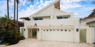 Large Custom Home on the Bay with Boat Dock Gallery 5