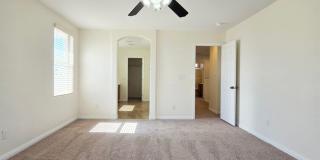 Spacious 4 Bed Home with Loft & 3-Car Garage Gallery 14