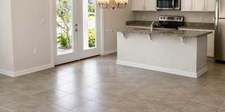 BIG 3/2.5 Home + 2 CAR GARAGE Gallery 1