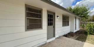 8211 Creekline Dr Gallery 29