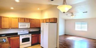 Modern Open Concept 3 Bedroom 2 Bath with Solar. Gallery 3