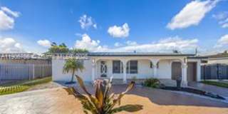 490 W 33rd Pl Gallery 4