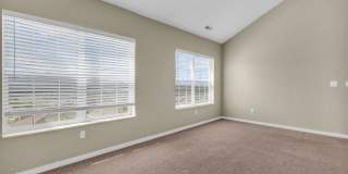 3 Bed Draper Townhome with Views Gallery 15