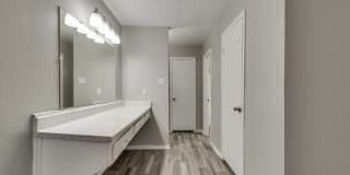 London Square Apartments Gallery 22