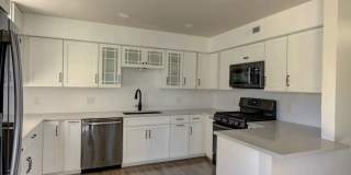 2 Bedroom, 2.5 Bath Condo in Madrona Heights Gallery 1
