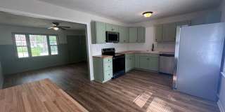 652 Monagan St ~ Murchison Gallery 9