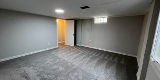 4 Bedroom with a Huge Fenced Back Yard! Gallery 23