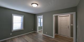 Newly Renovated 4 bedroom house Gallery 5