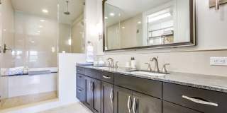 The Ivy Park Place Gallery 19