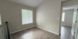 Beautiful and cozy home with 3 bedrooms and 2 full bathrooms and finished basement Gallery 10