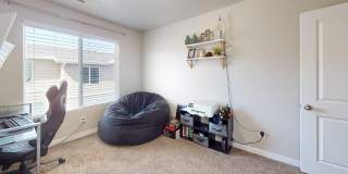 Spacious Townhome - 4 Bedrooms/3 Baths in South Jordan Gallery 10