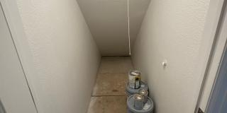 Fully Renovated 3 Bed 2.5 Bath Townhome w/ 1 Car Garage & Yard! Gallery 20