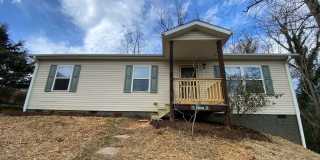 West Asheville - Recently Renovated 3-Bedroom home with large yard Gallery 1