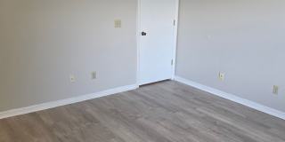 FOR RENT!! CLEAN AND COZY TWO STORY TOWNHOME (PRIVATE YARD)... Gallery 30