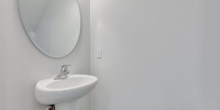 Beautiful Town Home!! Available Now! Gallery 17