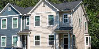 Pet-Friendly Fry's Spring Townhome Near 5th St Station Gallery 1