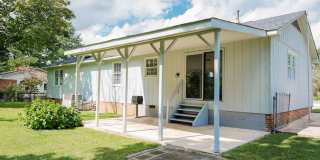 Adorable ranch home with huge fenced yard mid June! Gallery 15