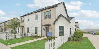Townhomes at Princeton Meadows Gallery 29