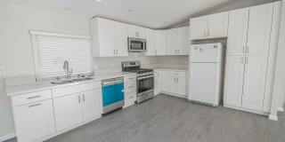 Charming 3-Bedroom Home with Remodeled Kitchen in Castaic! Gallery 6