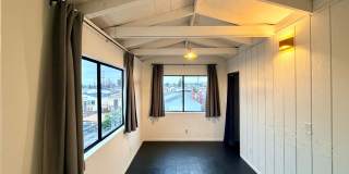REMODELED HUGE BRIGHT 2400sf 4BR/3.5BA Havenscourt Split Level Home w Cottage AVAIL NOW Gallery 38