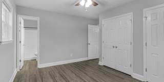 236 White Oak Boulevard Gallery 12