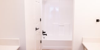 The Moxie Gallery 34